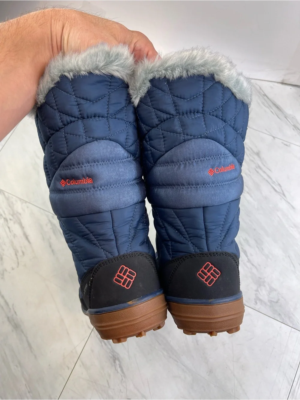 Columbia women’s 6 blue waterproof quilted puffer 9” insulated winter rain boots